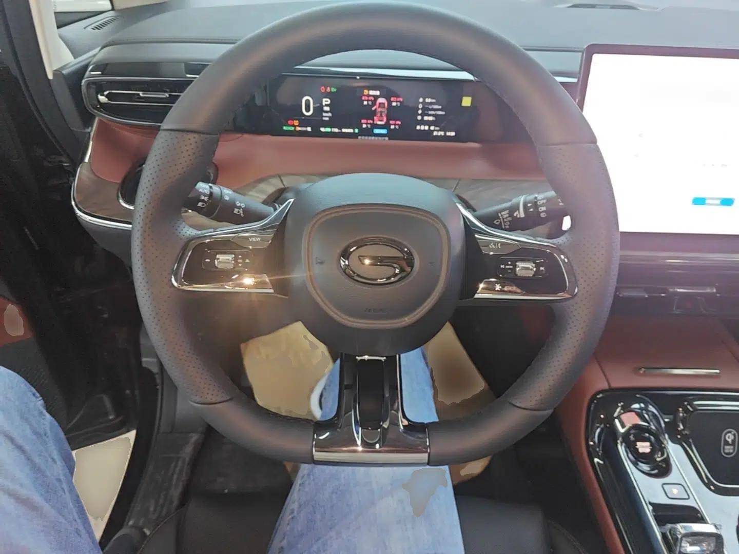 GAC Trumpchi E8 New Energy 2024 150km MAX+ — миниатюра 14