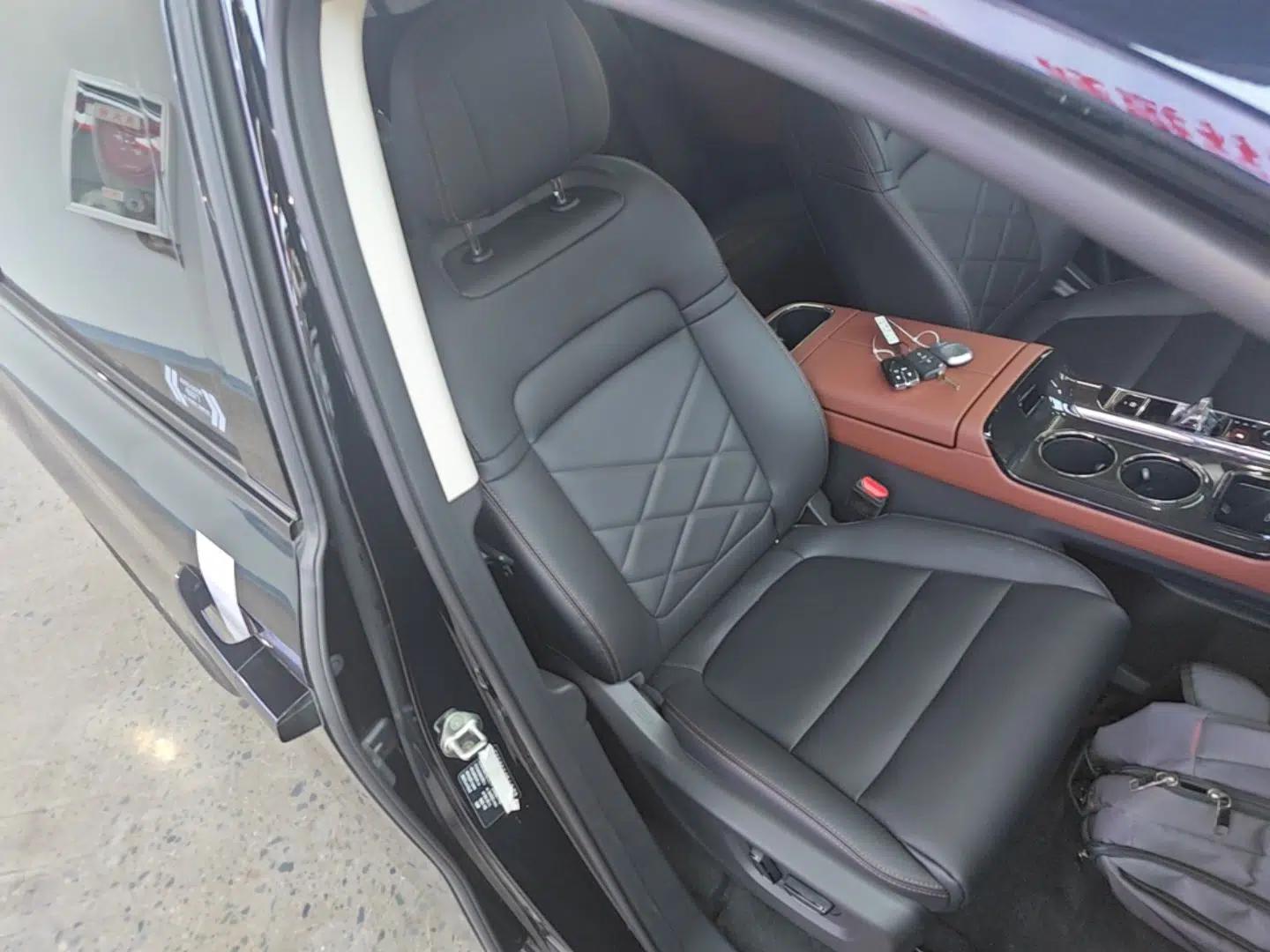 GAC Trumpchi E8 New Energy 2024 150km MAX+ — миниатюра 23