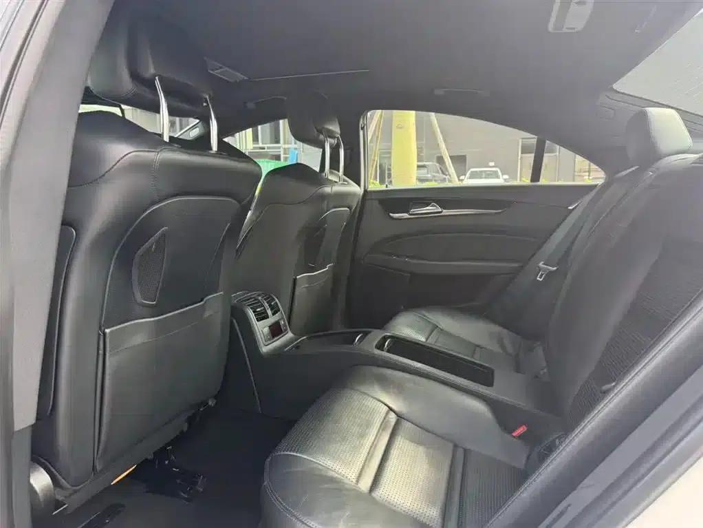 2015 Mercedes-Benz CLS AMG 63 4MATIC — миниатюра 17