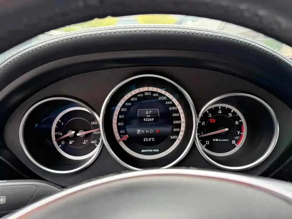 2015 Mercedes-Benz CLS AMG 63 4MATIC — миниатюра 20