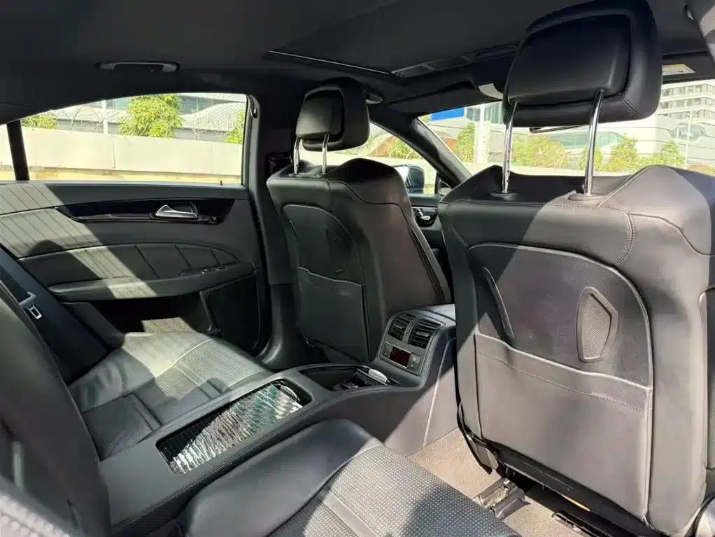 2015 Mercedes-Benz CLS AMG 63 4MATIC — миниатюра 22
