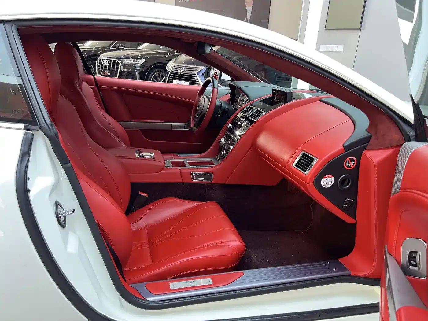 Aston Martin DB9 2013 6.0L Coupe — миниатюра 12