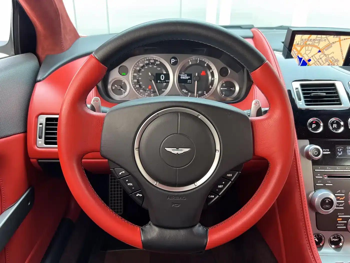 Aston Martin DB9 2013 6.0L Coupe — миниатюра 3