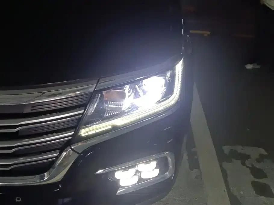 Roewe RX8 2019 30T Intelligent Connected 4WD Super Flagship Edition — миниатюра 5