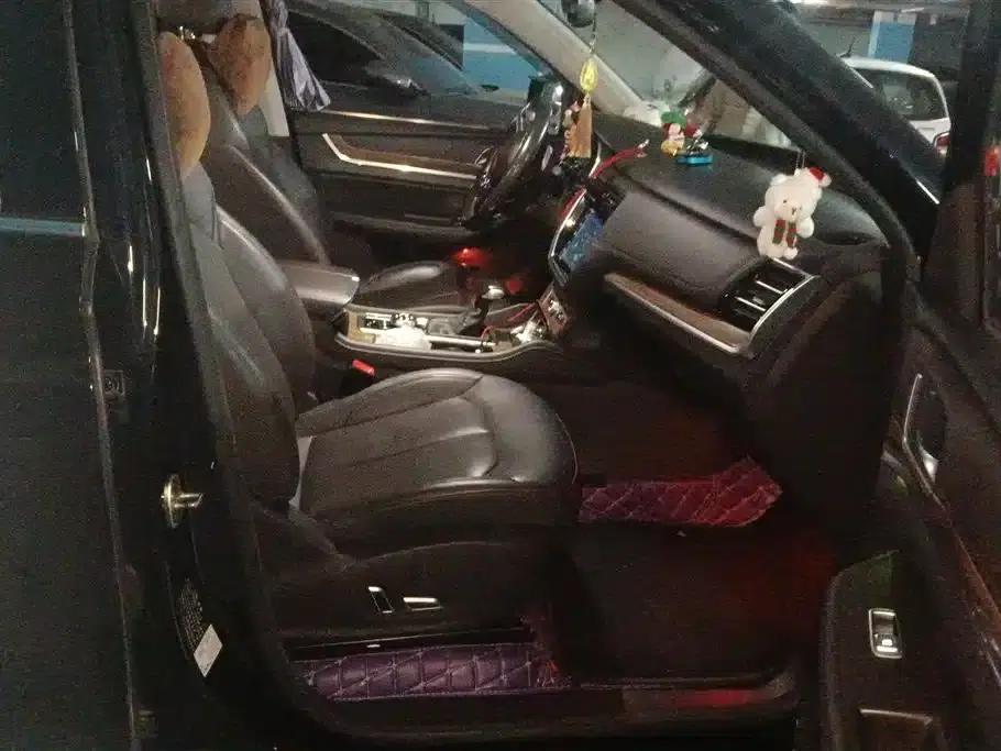 Roewe RX8 2019 30T Intelligent Connected 4WD Super Flagship Edition — миниатюра 8