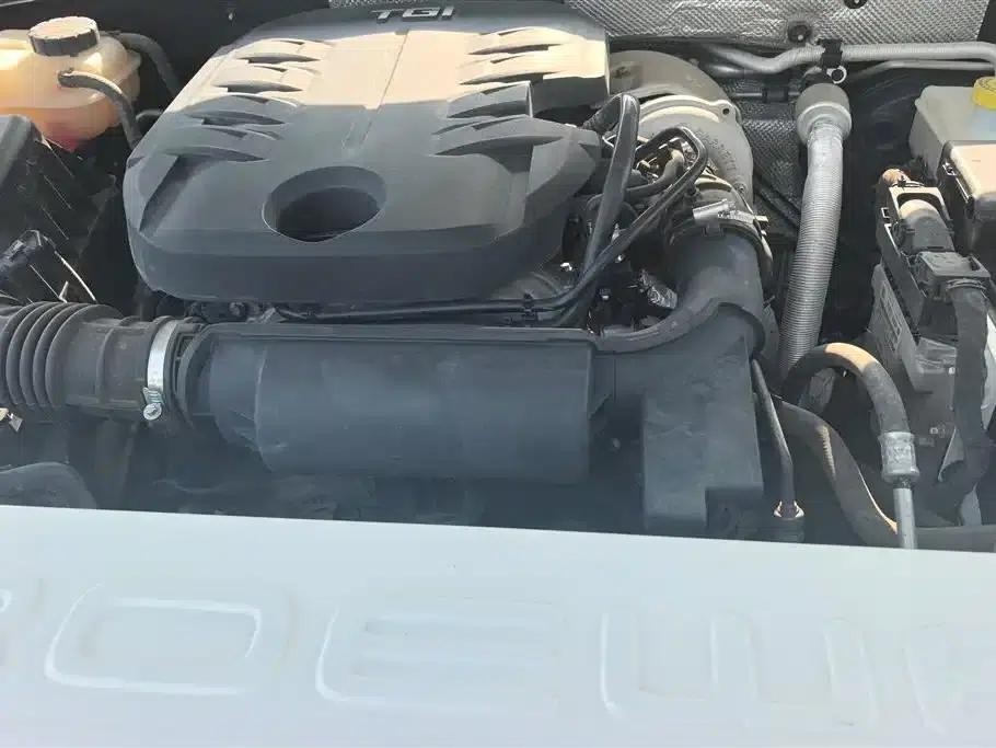 Roewe RX8 2019 30T Intelligent Internet Four-Wheel Drive Supreme Edition — миниатюра 10