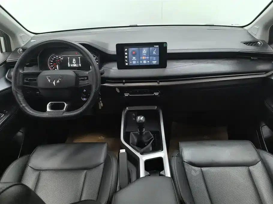 Wuling Jiachen 2022 1.5T Manual Light Enjoyment Vitality Edition — миниатюра 12