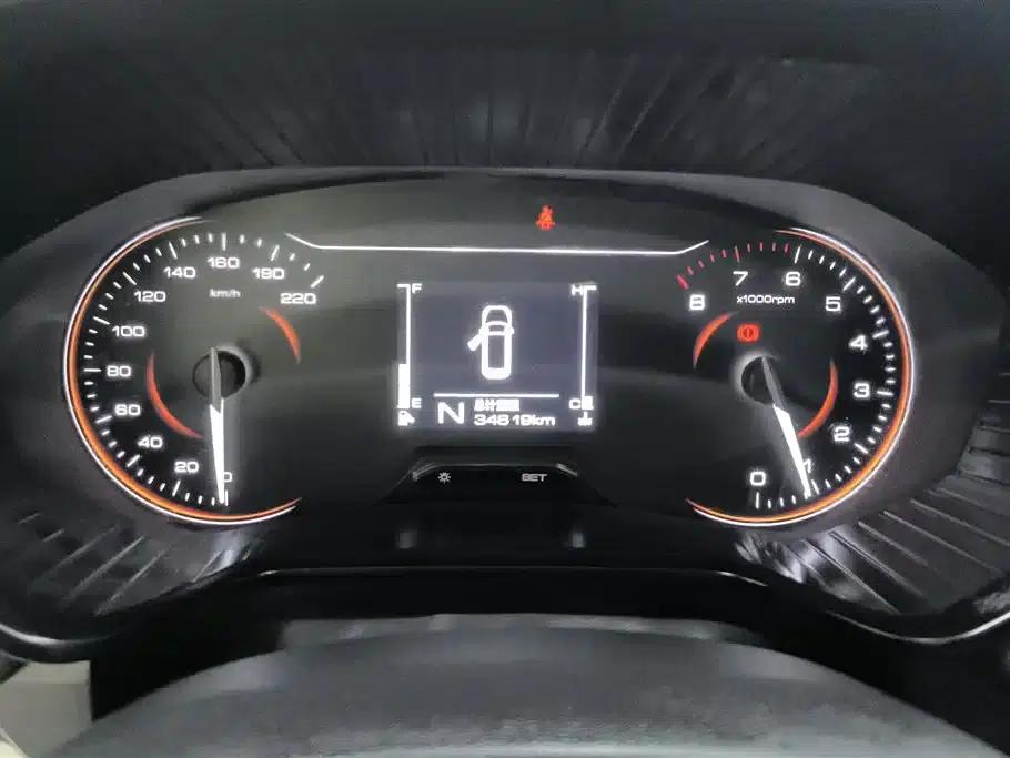 Wuling Jiachen 2022 1.5T Manual Light Enjoyment Vitality Edition — миниатюра 14