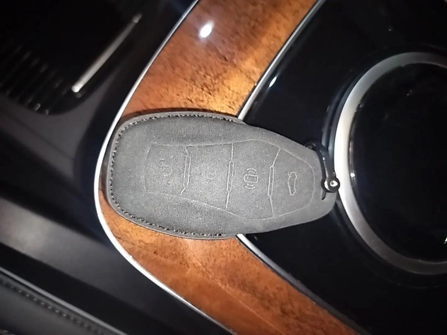 Hongqi HQ9 2023 2.0T Smart Connect Flagship Edition — миниатюра 12