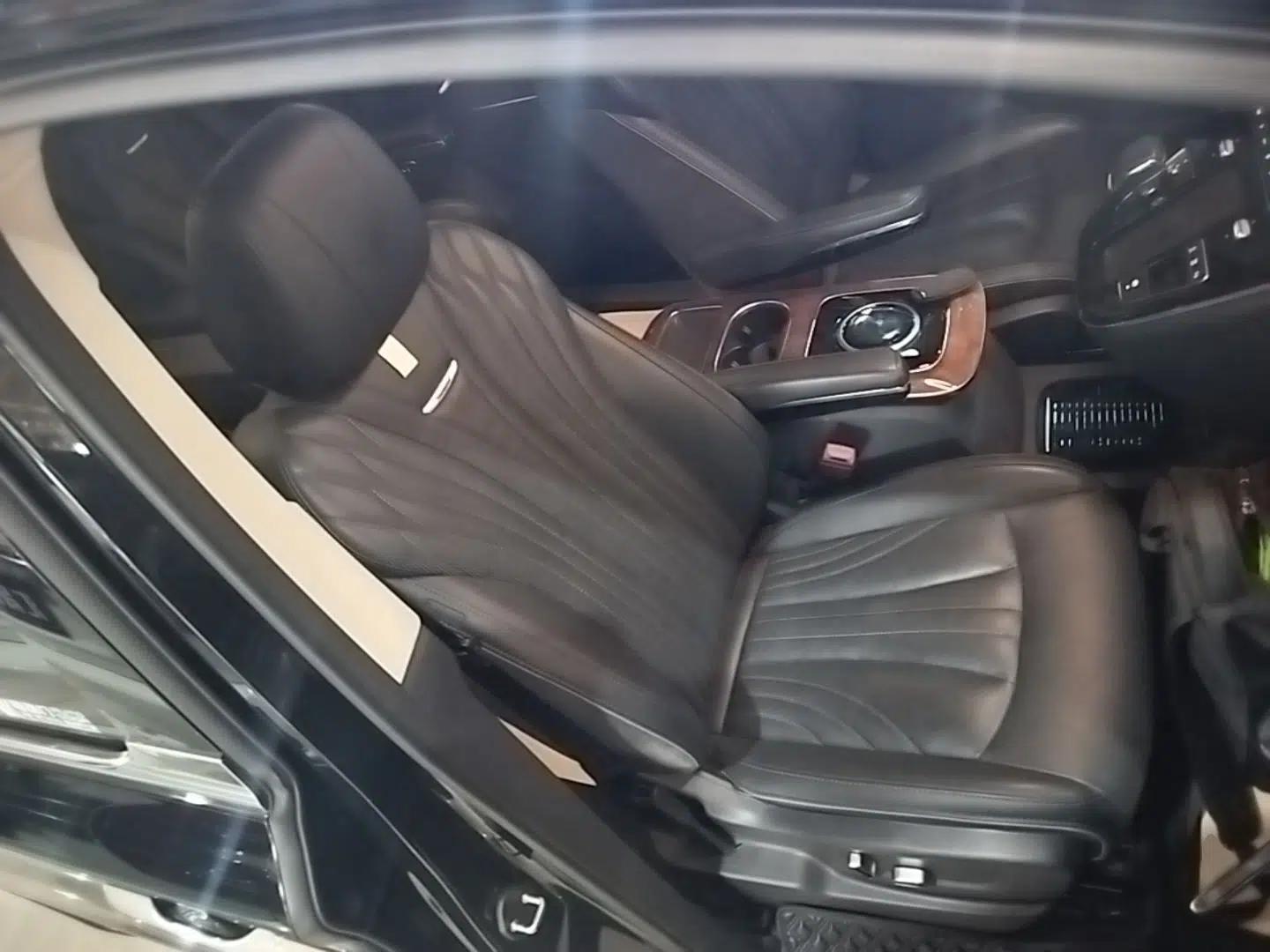 Hongqi HQ9 2023 2.0T Smart Connect Flagship Edition — миниатюра 23