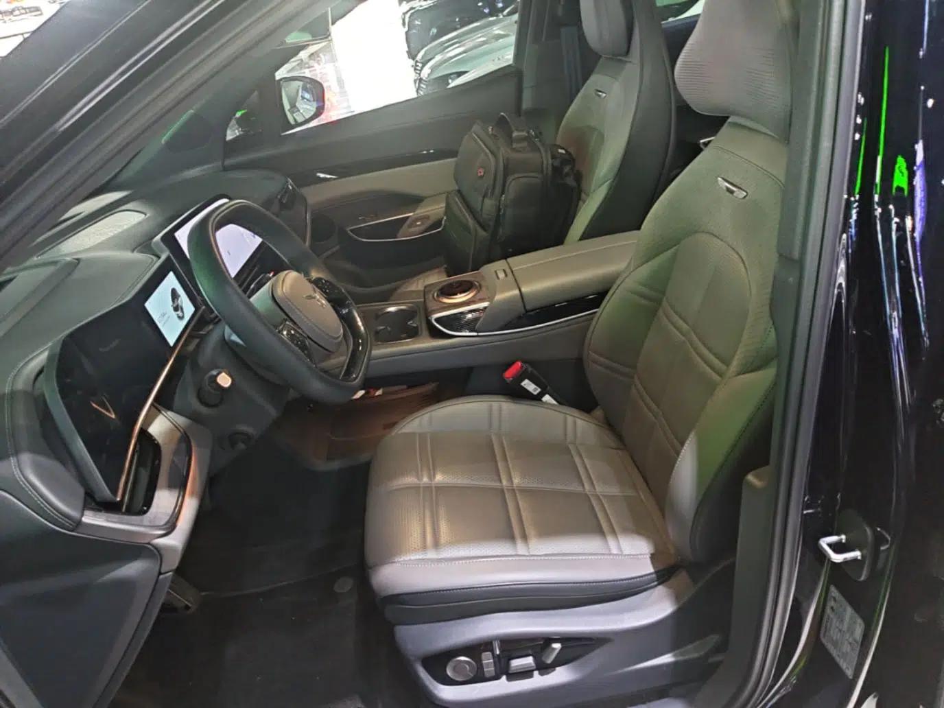 Hongqi Tiangong 08 2025 680 Ultra Four-Wheel-Drive Version — миниатюра 18