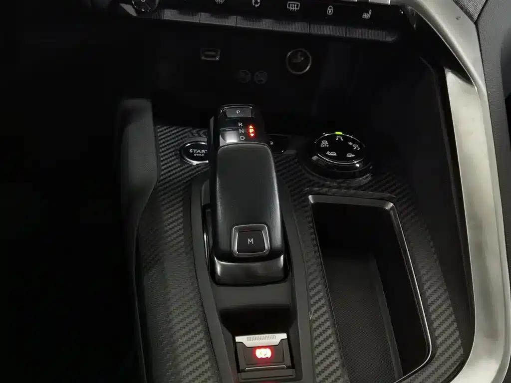 Peugeot 5008 2017 380THP 7-seater Luxury Edition — миниатюра 13