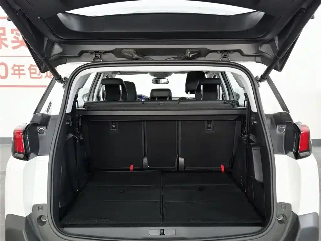 Peugeot 5008 2017 380THP 7-seater Luxury Edition — миниатюра 16
