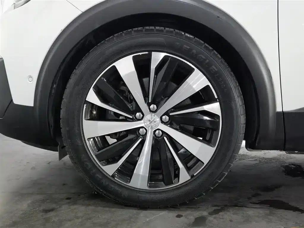 Peugeot 5008 2017 380THP 7-seater Luxury Edition — миниатюра 17