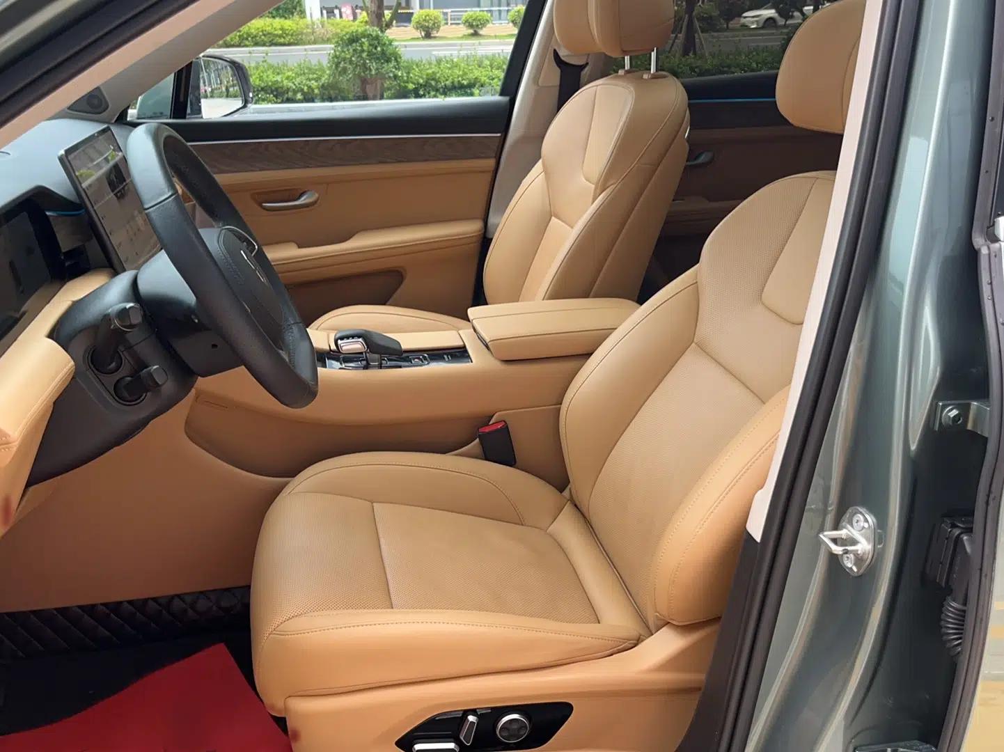 Hima AITO M5 2022 Range-Extended Rear-Drive Standard Version — миниатюра 17