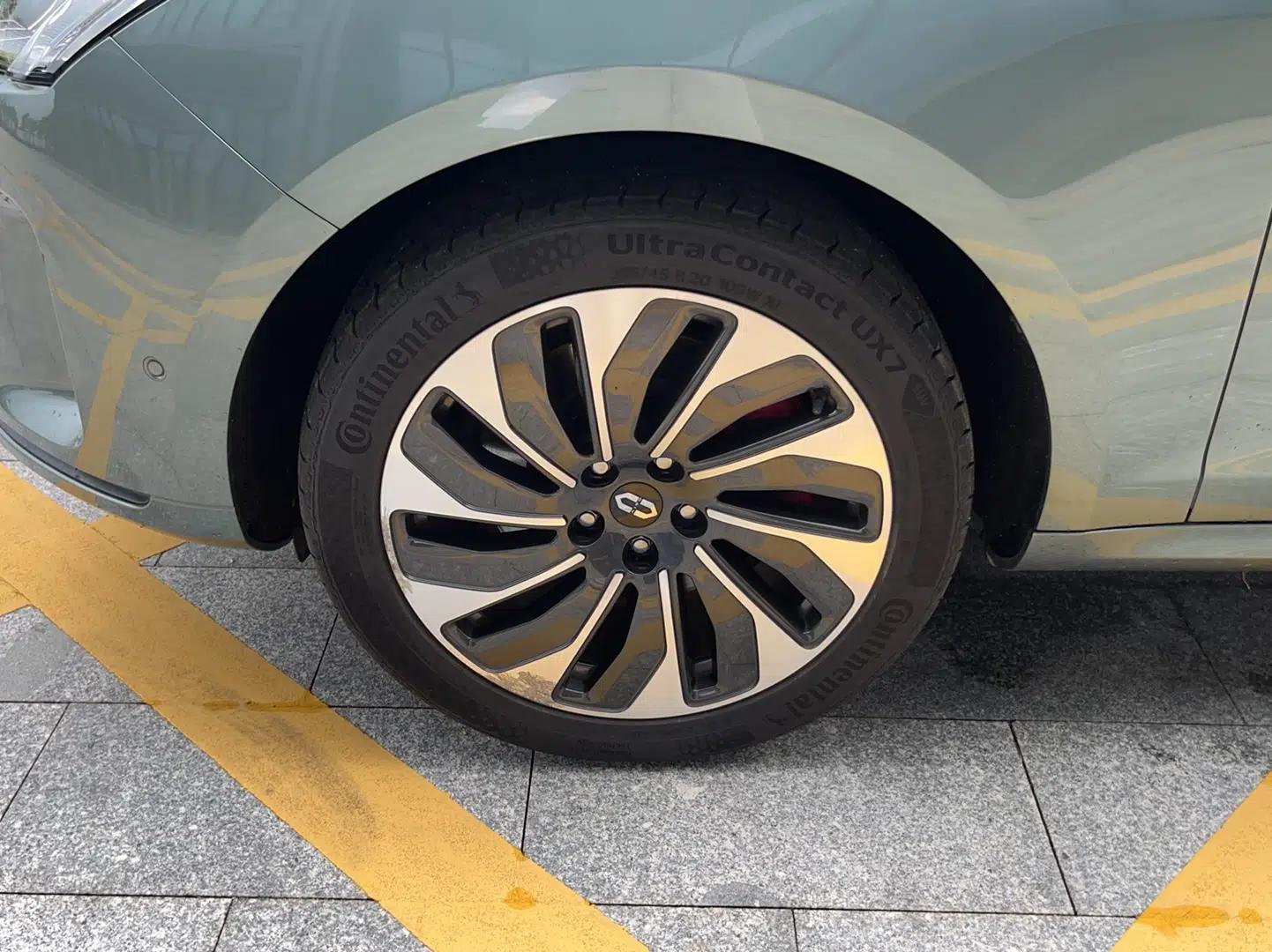 Hima AITO M5 2022 Range-Extended Rear-Drive Standard Version — миниатюра 7