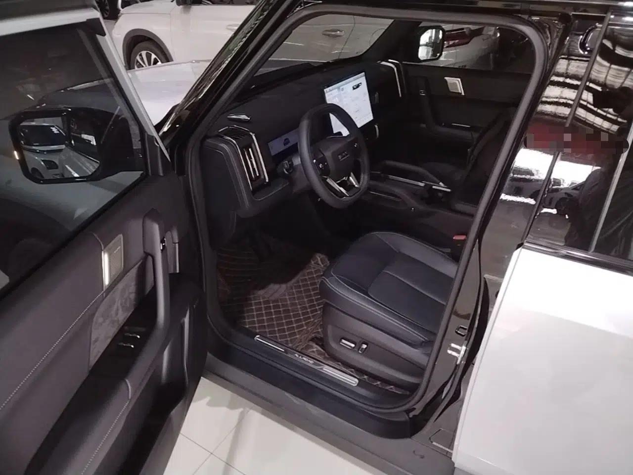 iCAR 03T 2024 501km Four-wheel Drive Long-Range Version — миниатюра 19