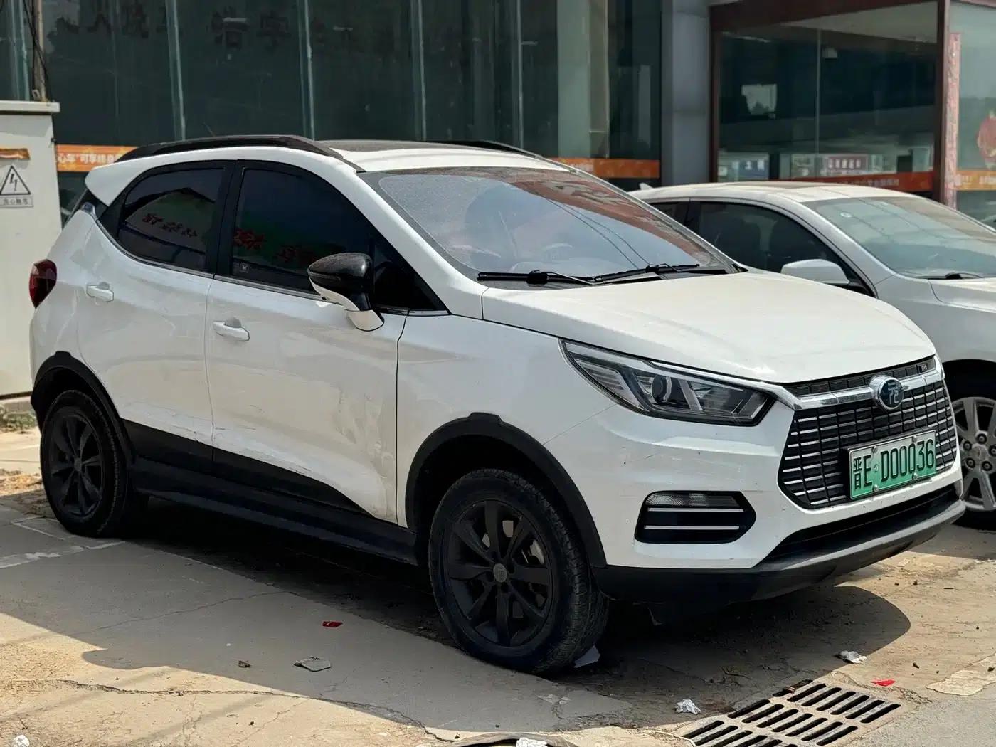 Yuan New Energy 2018 EV360 Smart Connected Cool Edition — миниатюра 2