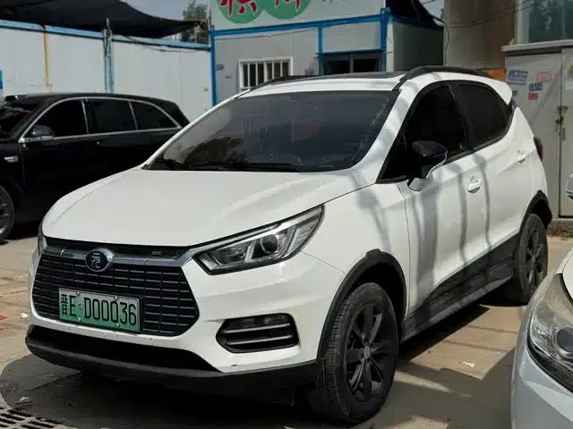 Yuan New Energy 2018 EV360 Smart Connected Cool Edition