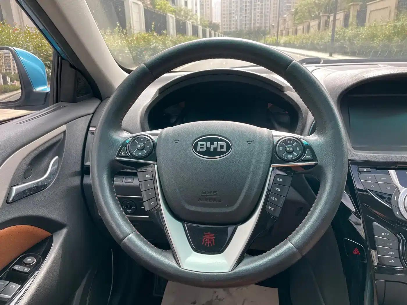 Qin New Energy 2015 1.5T Dual Crown Flagship Plus Edition — миниатюра 13