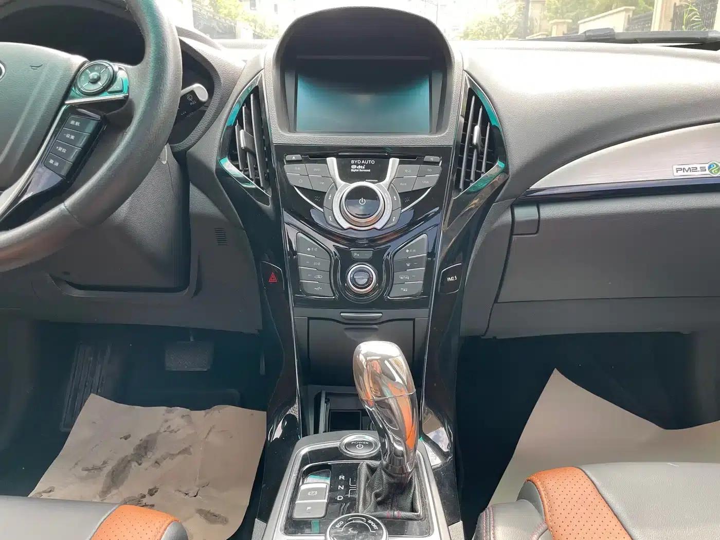 Qin New Energy 2015 1.5T Dual Crown Flagship Plus Edition — миниатюра 14