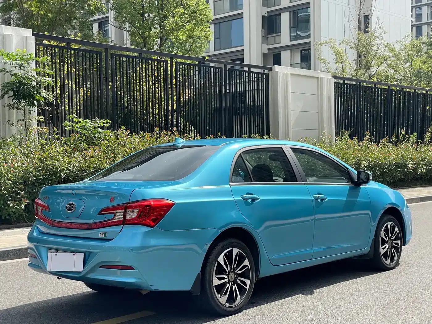 Qin New Energy 2015 1.5T Dual Crown Flagship Plus Edition — миниатюра 6