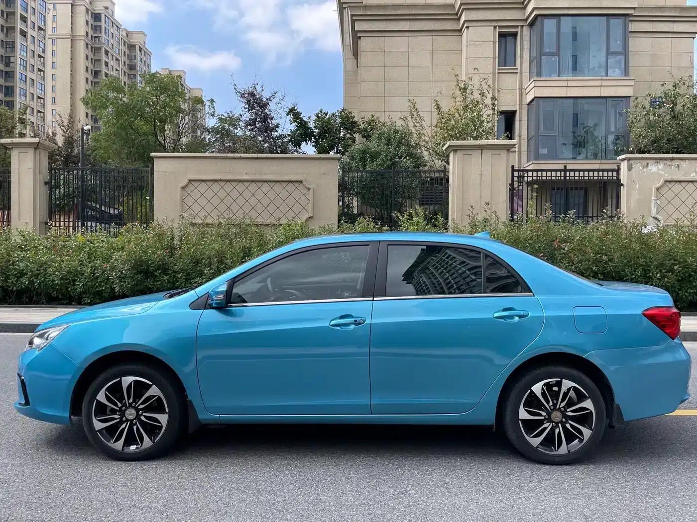 Qin New Energy 2015 1.5T Dual Crown Flagship Plus Edition — миниатюра 7