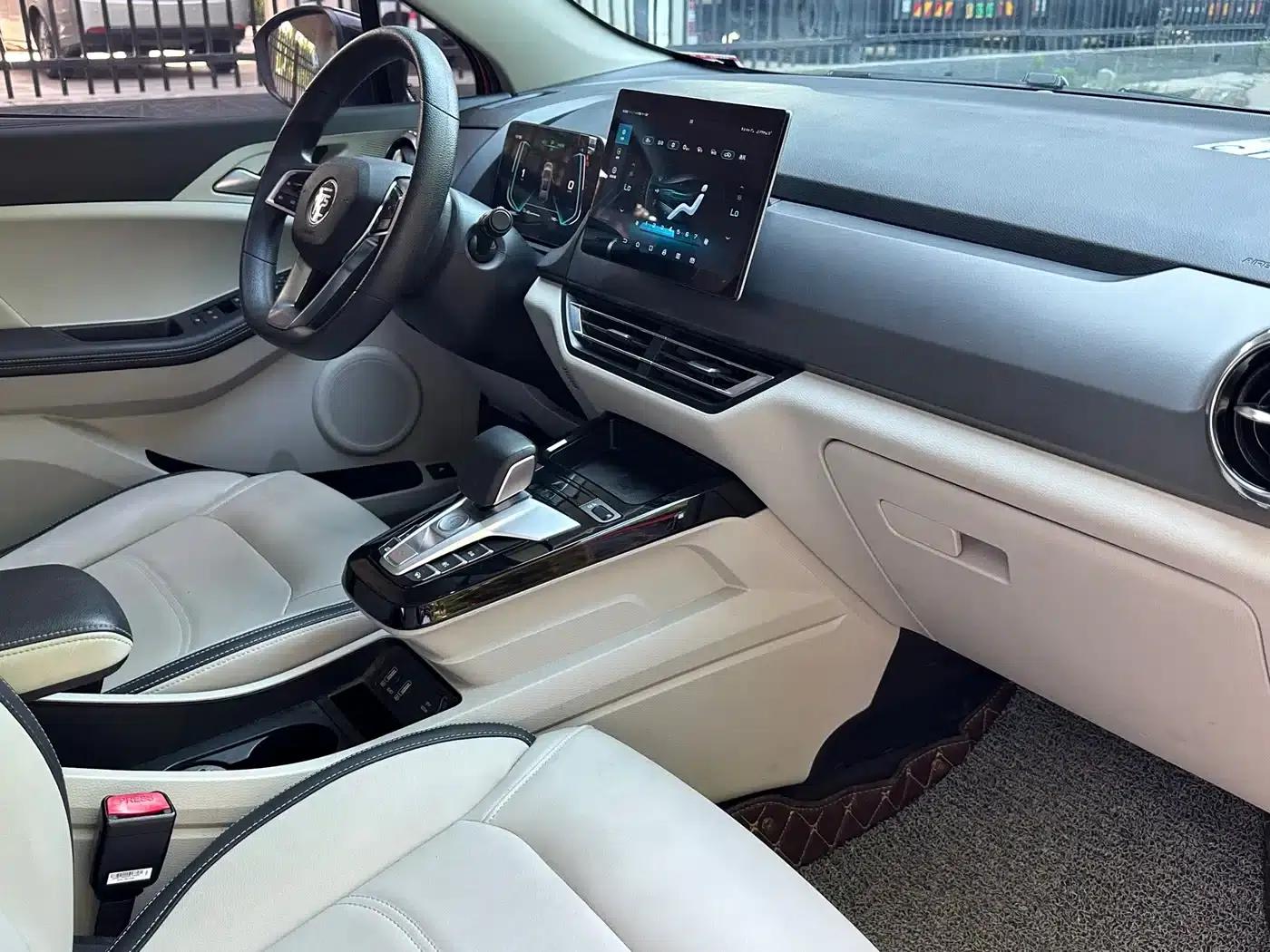 Yuan Pro 2021 401KM Premium — миниатюра 5