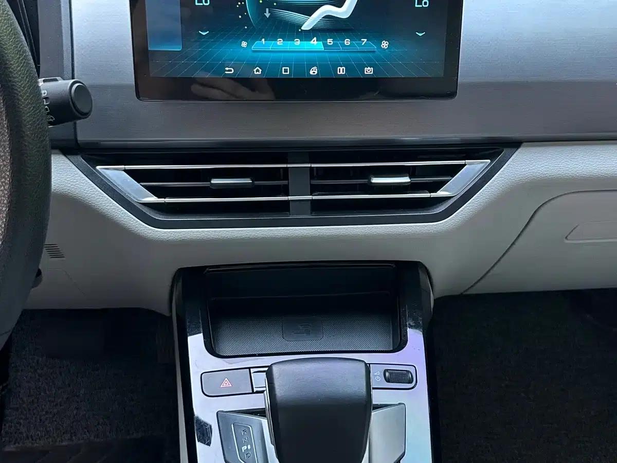 Yuan Pro 2021 401KM Premium — миниатюра 8
