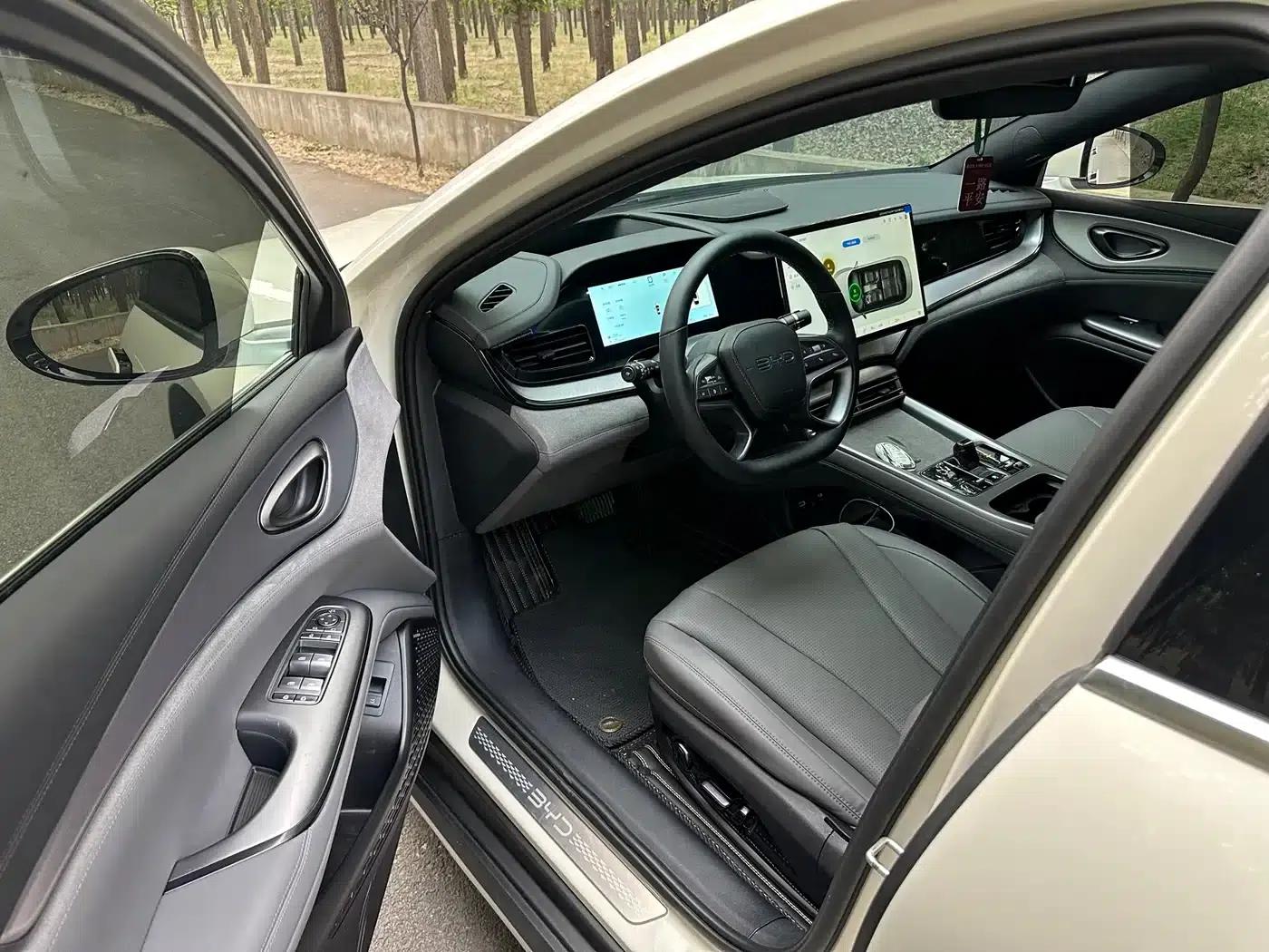 Seal 07 DM-i 2025 Intelligent Driving Edition DM-i 1.5L 125km Premium Model — миниатюра 7