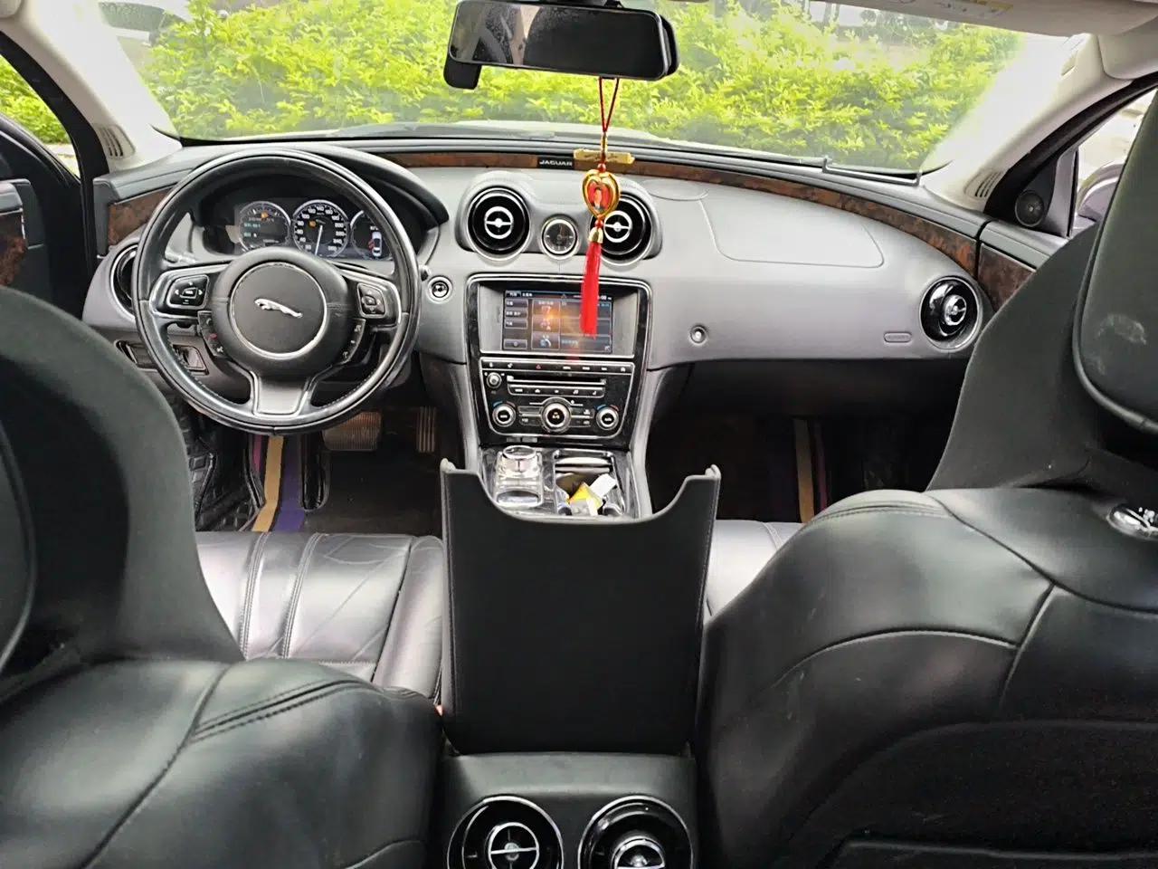 Jaguar XJ 2014 XJL 3.0 SC Two-Wheel-Drive Panoramic Business Edition — миниатюра 10