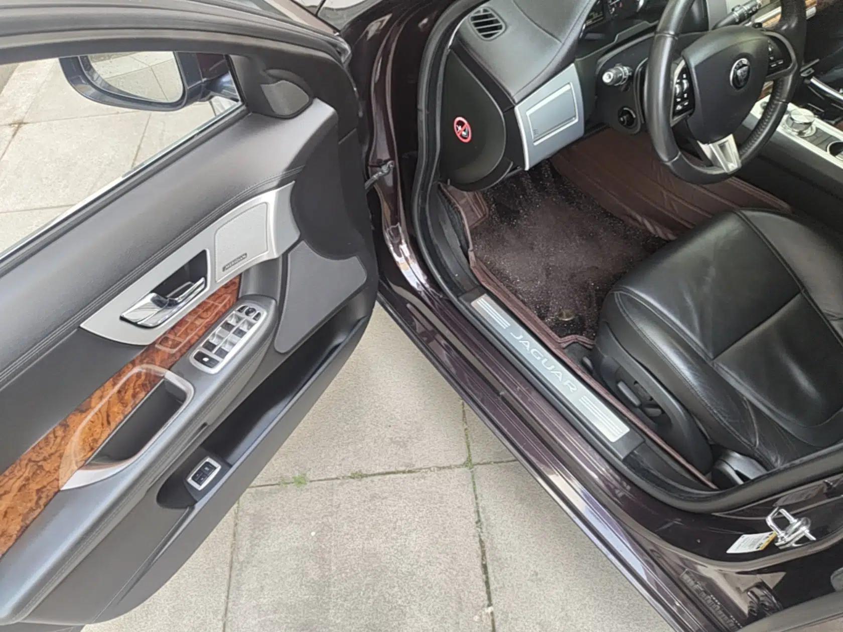 Jaguar XF 2014 XF 2.0T Luxury Edition — миниатюра 19