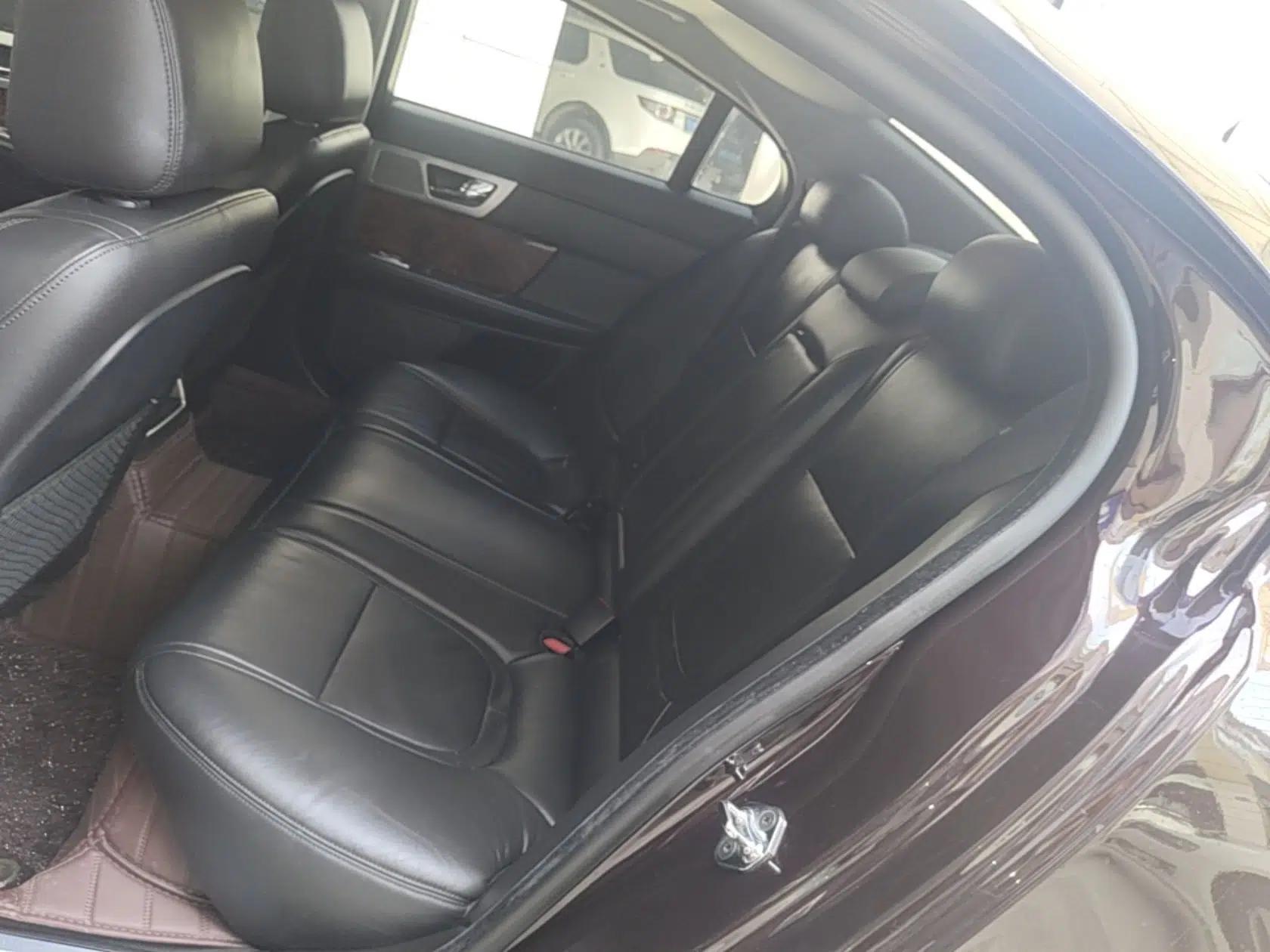 Jaguar XF 2014 XF 2.0T Luxury Edition — миниатюра 20