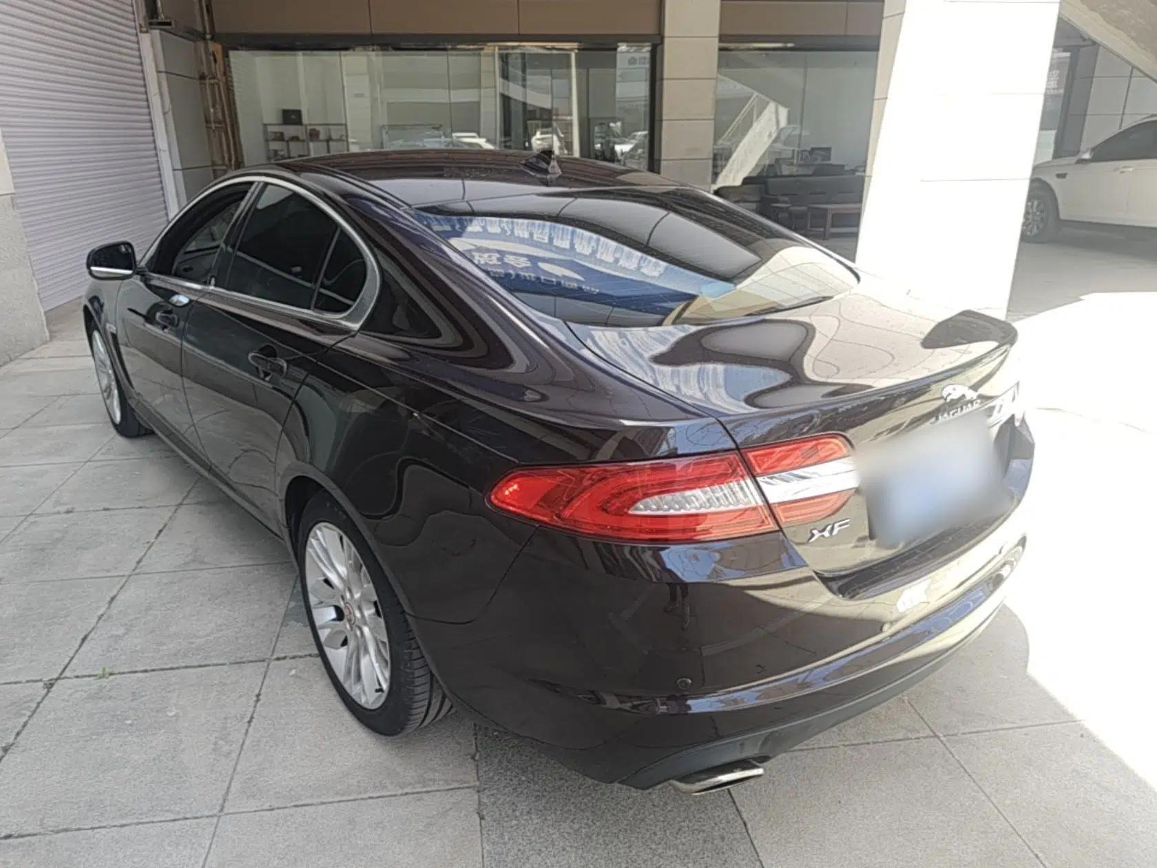 Jaguar XF 2014 XF 2.0T Luxury Edition — миниатюра 4