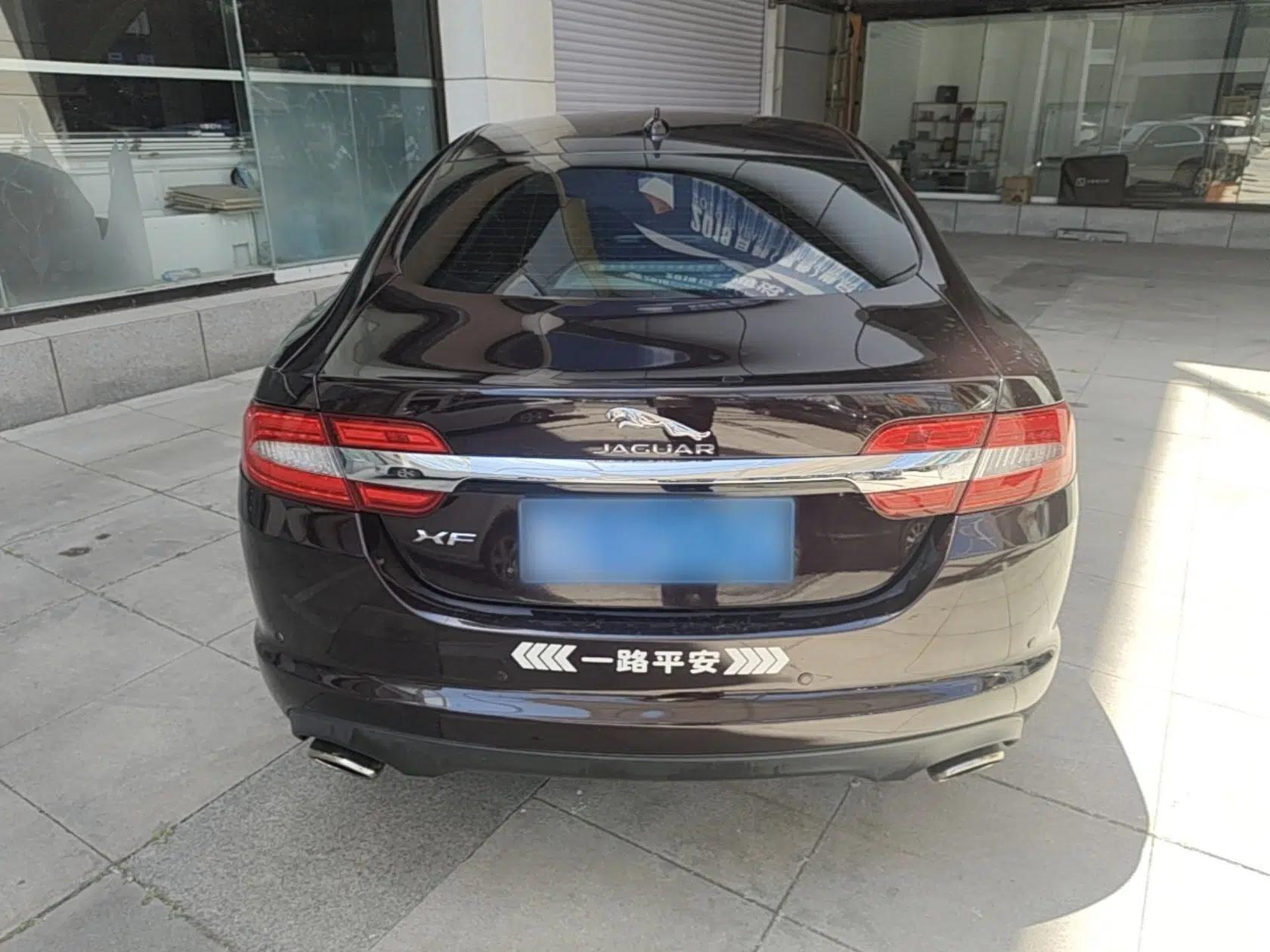 Jaguar XF 2014 XF 2.0T Luxury Edition — миниатюра 5