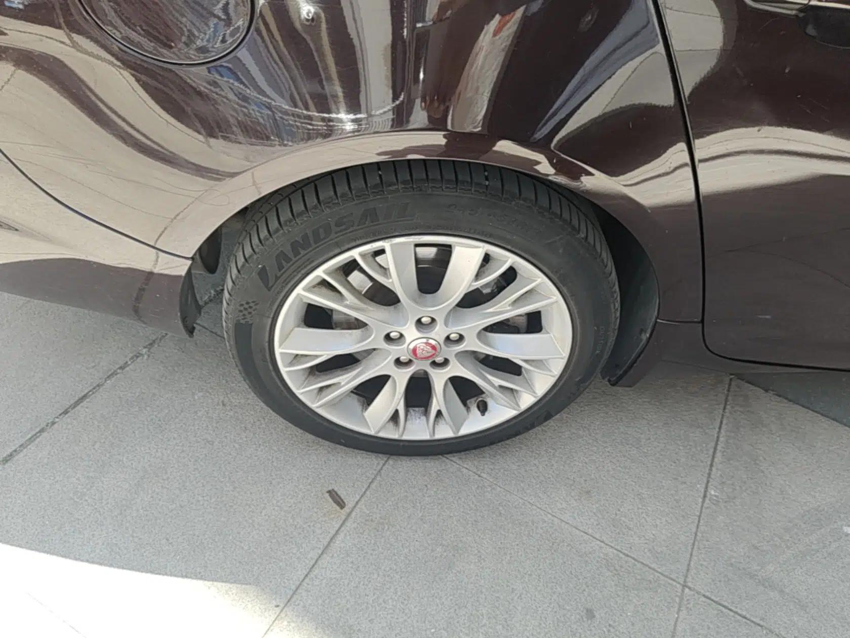 Jaguar XF 2014 XF 2.0T Luxury Edition — миниатюра 10
