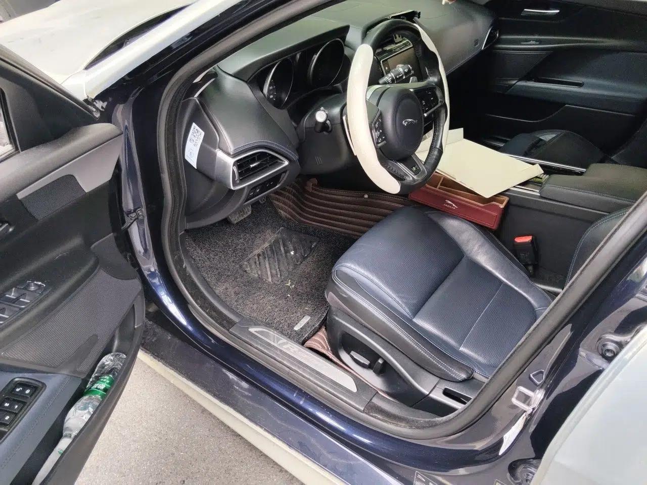 Jaguar XE 2018 2.0T 200 PS Two-Wheel-Drive R-Sport Sport Edition — миниатюра 17