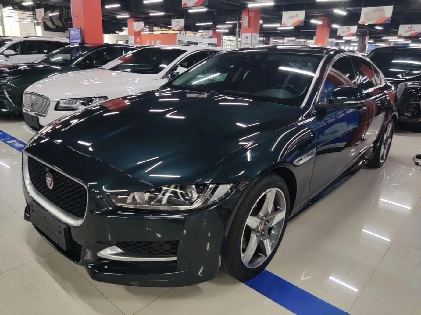 Jaguar XE 2017 2.0T 200 PS R-Sport — миниатюра 1
