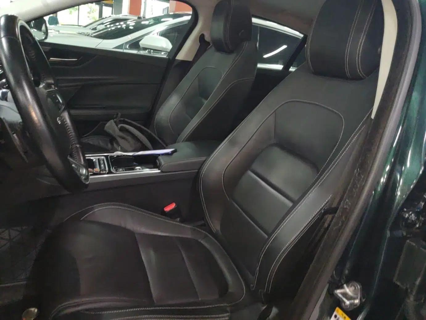 Jaguar XE 2017 2.0T 200 PS R-Sport — миниатюра 18