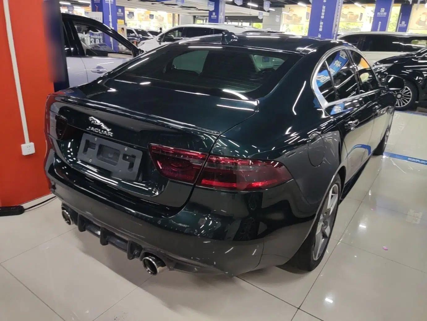 Jaguar XE 2017 2.0T 200 PS R-Sport — миниатюра 6