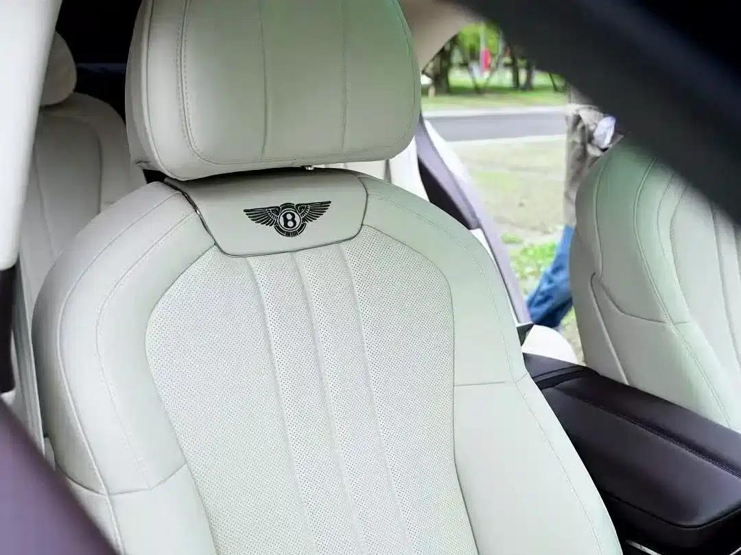 2022 Mercedes-Benz Flying Spur Plug-in Hybrid 2.9T V6 Hybrid Mulliner — миниатюра 2