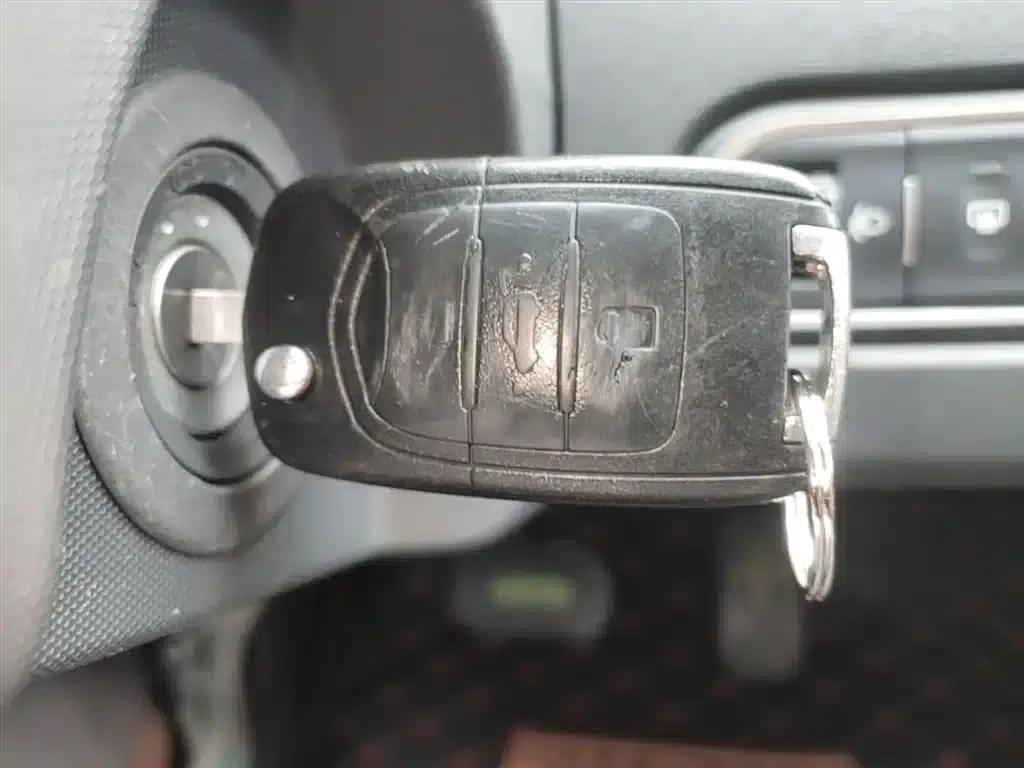 Baojun E100 2020 Model 305KM Smart Edition — миниатюра 9