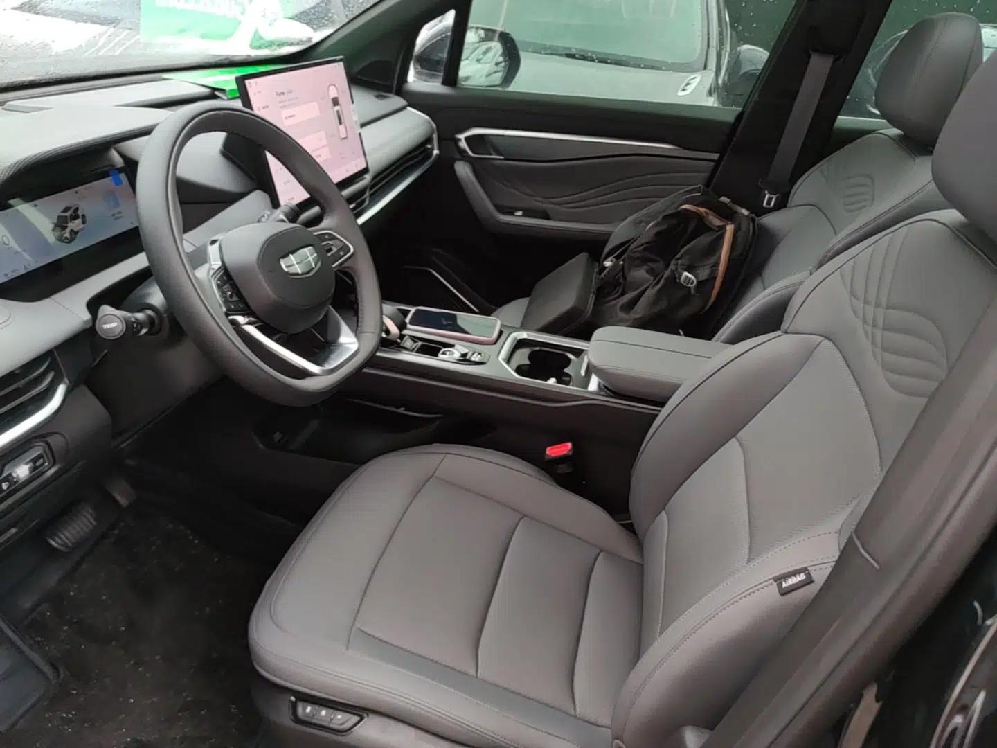 Geely Auto Haoyue L 2026 Model 2.0TD DCT Bliss 7-Seater — миниатюра 18