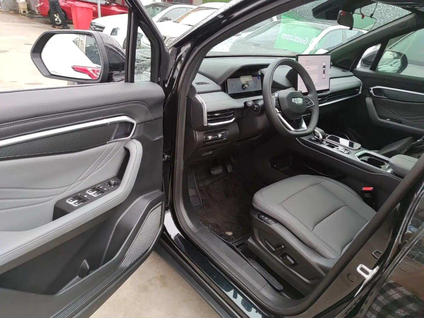 Geely Auto Haoyue L 2026 Model 2.0TD DCT Bliss 7-Seater — миниатюра 19