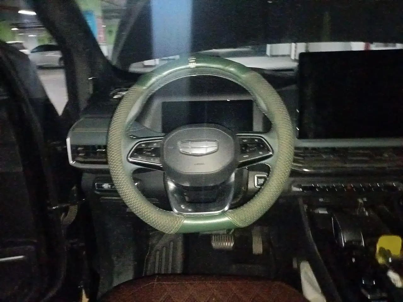 Geely Auto Haoyue L 2024 2.0T DCT Prestige Version — миниатюра 11