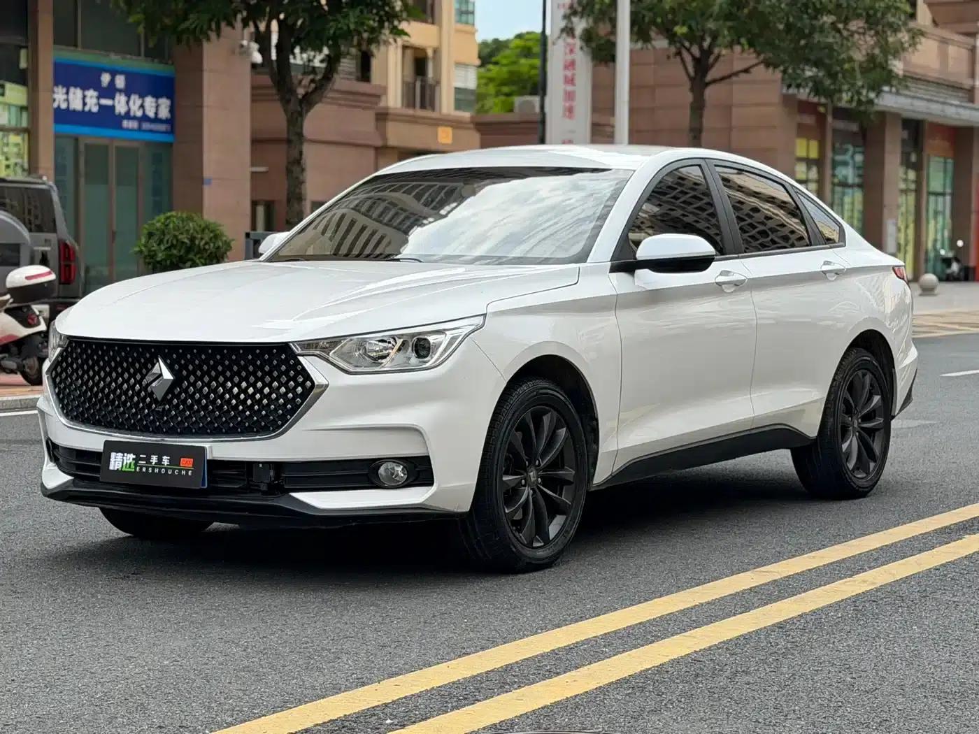 Baojun RC-6 2019 1.5T CVT 24-Hour Online Elite Edition — миниатюра 1