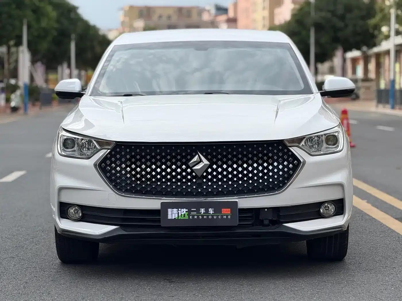 Baojun RC-6 2019 1.5T CVT 24-Hour Online Elite Edition — миниатюра 2