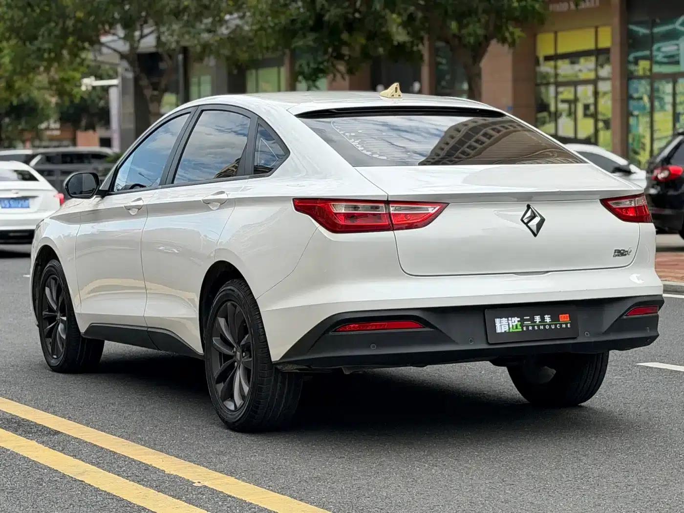 Baojun RC-6 2019 1.5T CVT 24-Hour Online Elite Edition — миниатюра 11