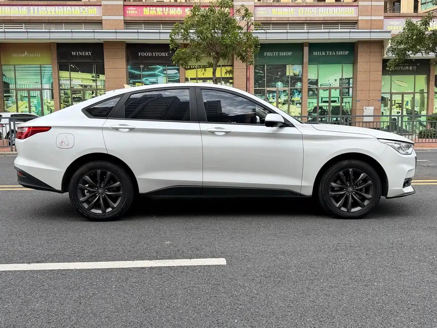 Baojun RC-6 2019 1.5T CVT 24-Hour Online Elite Edition — миниатюра 12