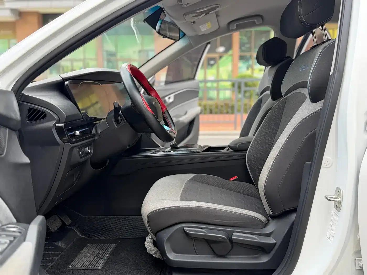 Baojun RC-6 2019 1.5T CVT 24-Hour Online Elite Edition — миниатюра 4